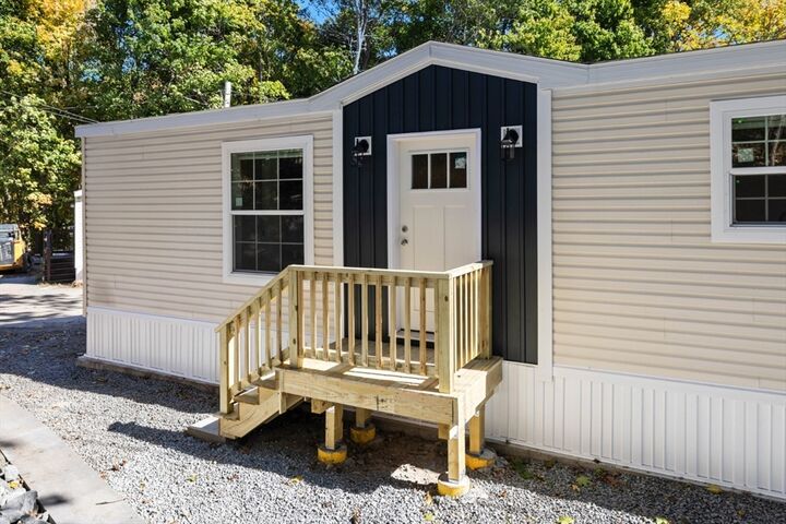 Property Photo: 103 Newbury 8 MA 01923