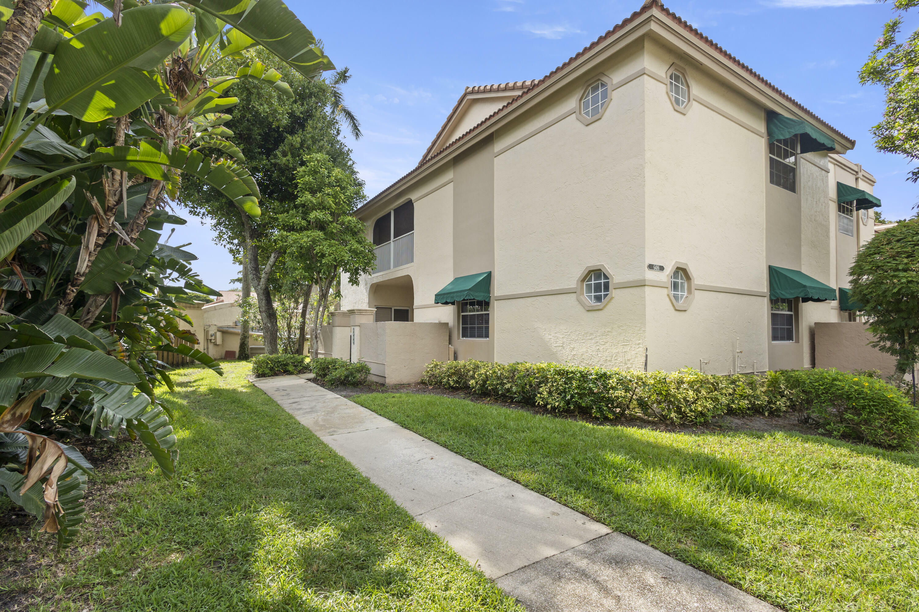 Property Photo: 6486 Via Regina 1 FL 33433