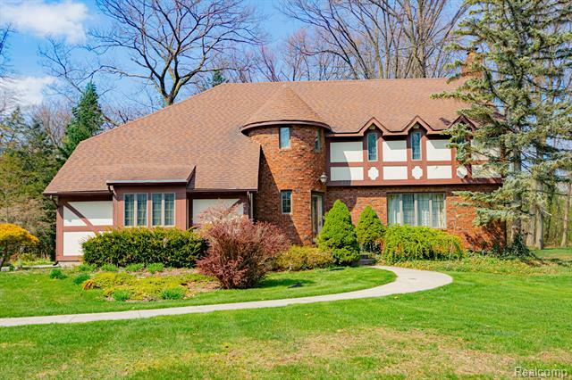 Property Photo:  2830 Bardamar Drive  MI 48059 