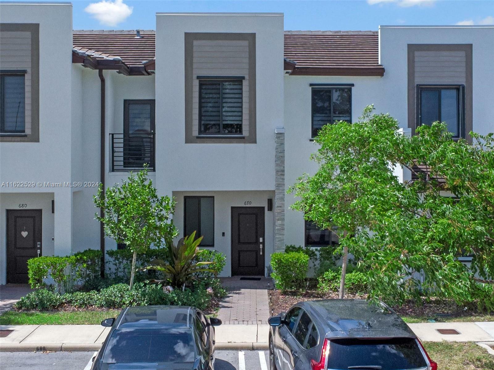 Property Photo: 670 NE 207th St 670 FL 33179