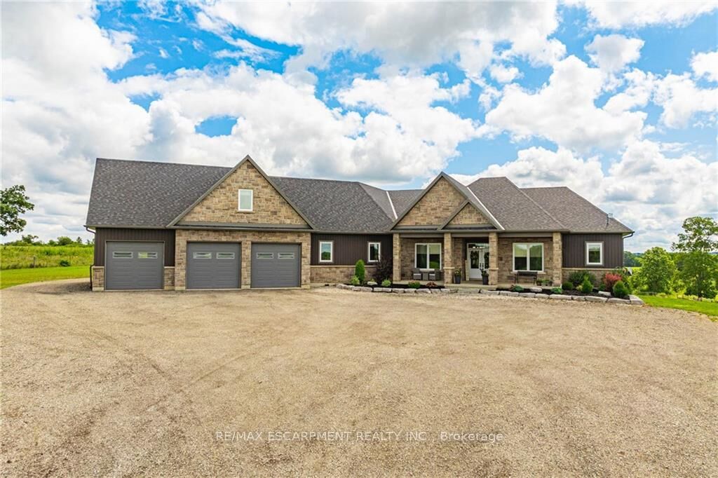 Property Photo: 4 Middleport Road ON N3W 2G9