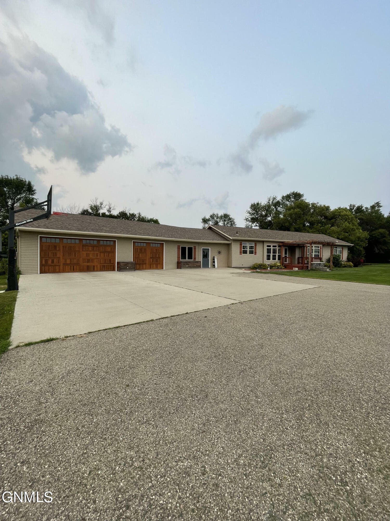 Property Photo:  8541 37th Street SE  ND 58401 