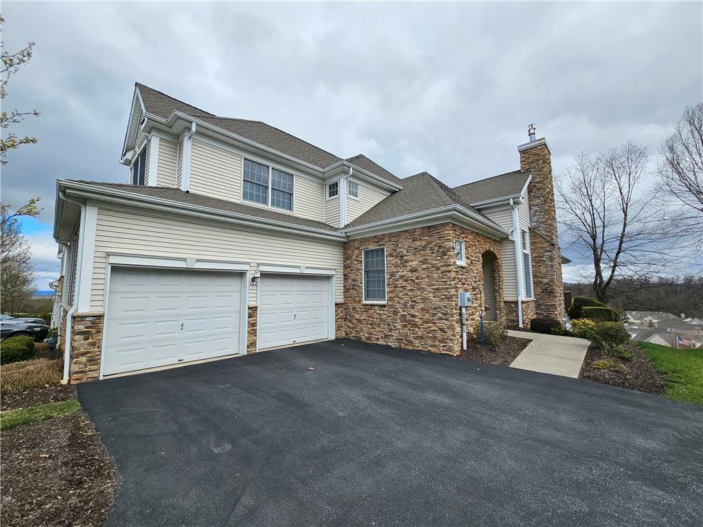 Property Photo:  700 Quaker Ridge Terrace  PA 18042 