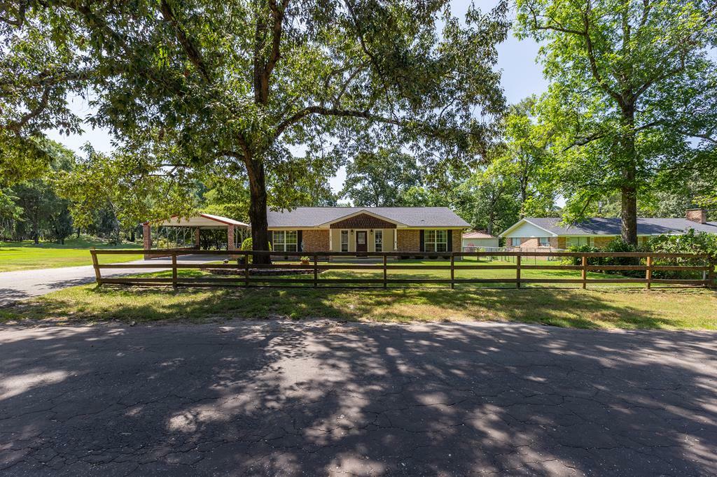 Property Photo:  229 Sugar Lane  TX 75904 