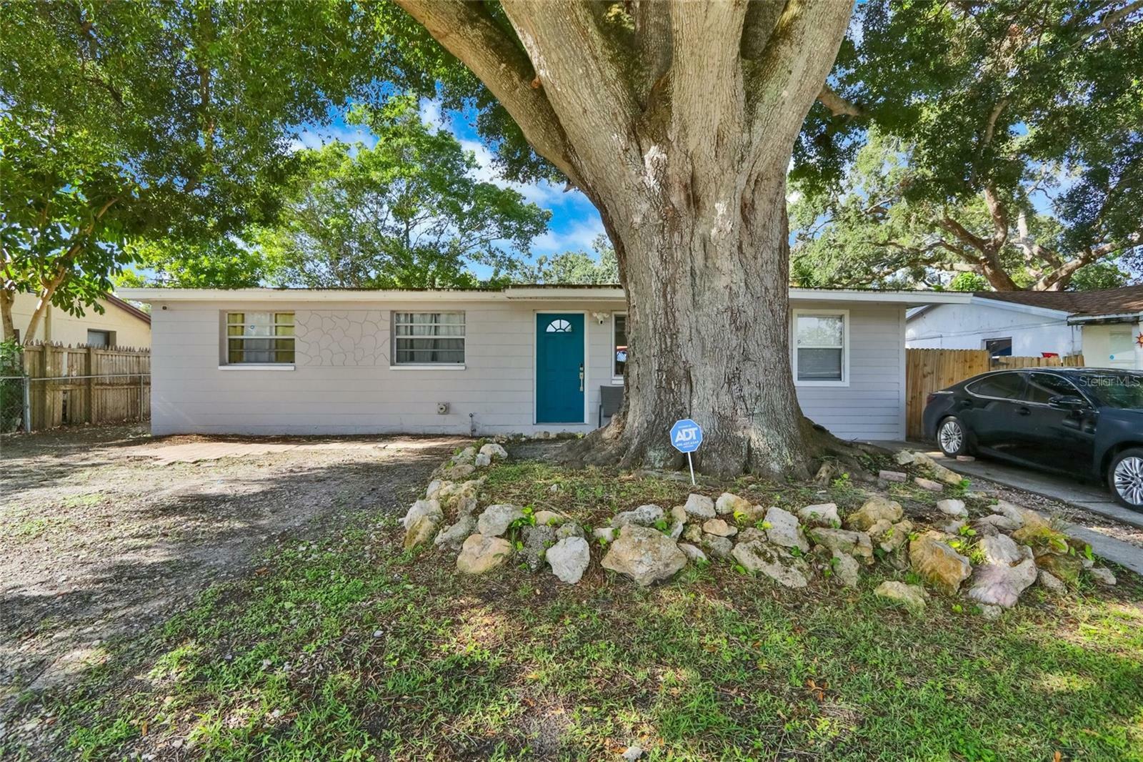 Property Photo:  8996 Southern Comfort  FL 33773 