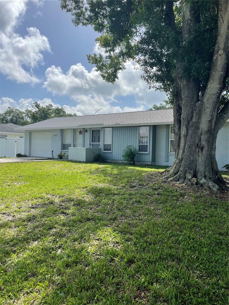 Property Photo:  4972 Live Oak Drive  FL 34232 