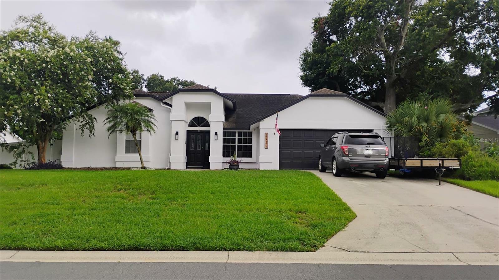 Property Photo:  2722 Buckhorn Oaks Drive  FL 33594 