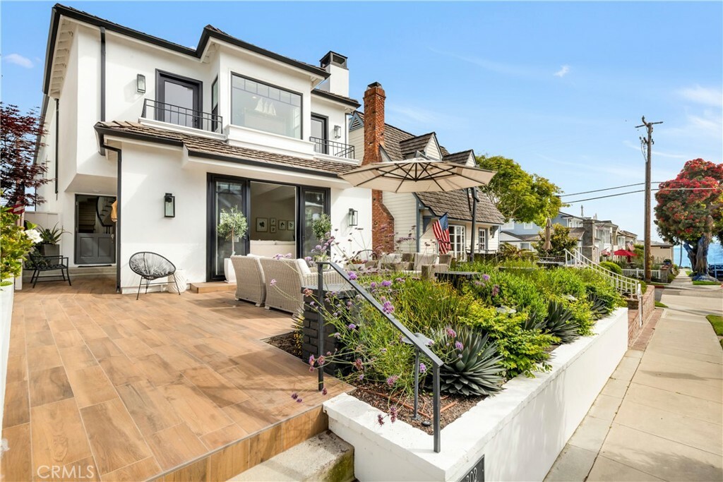 302 Narcissus Avenue  Corona Del Mar CA 92625 photo