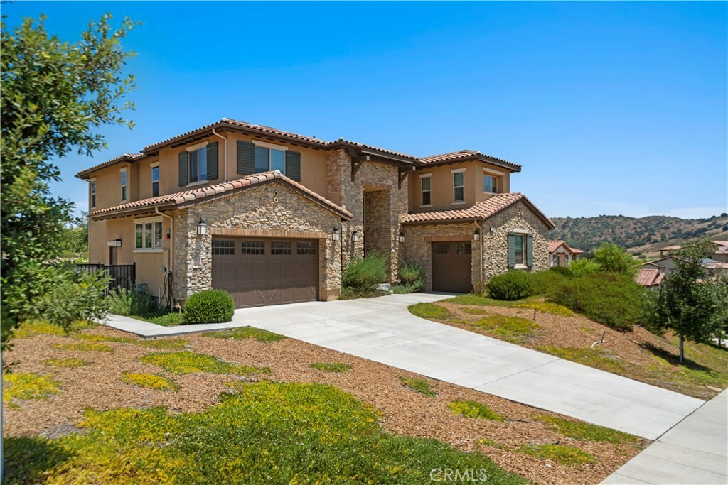 Property Photo:  1120 Canyon Glen Road  CA 91709 