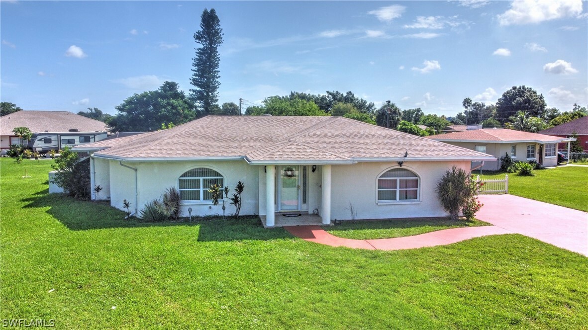 Property Photo:  903 Coolidge Avenue  FL 33936 