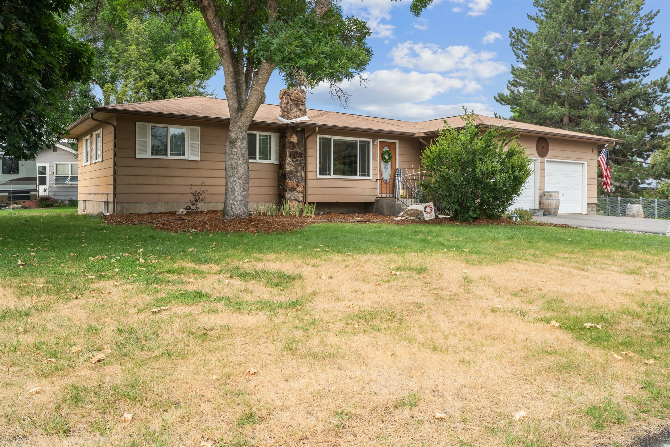 Property Photo:  504 Montana Avenue  MT 59840 