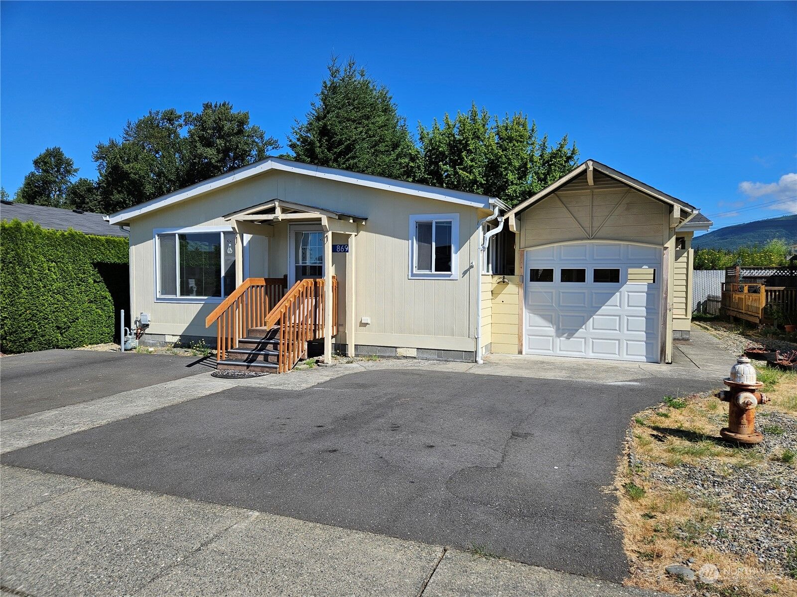 Property Photo:  869  Carriage Court 28  WA 98284 