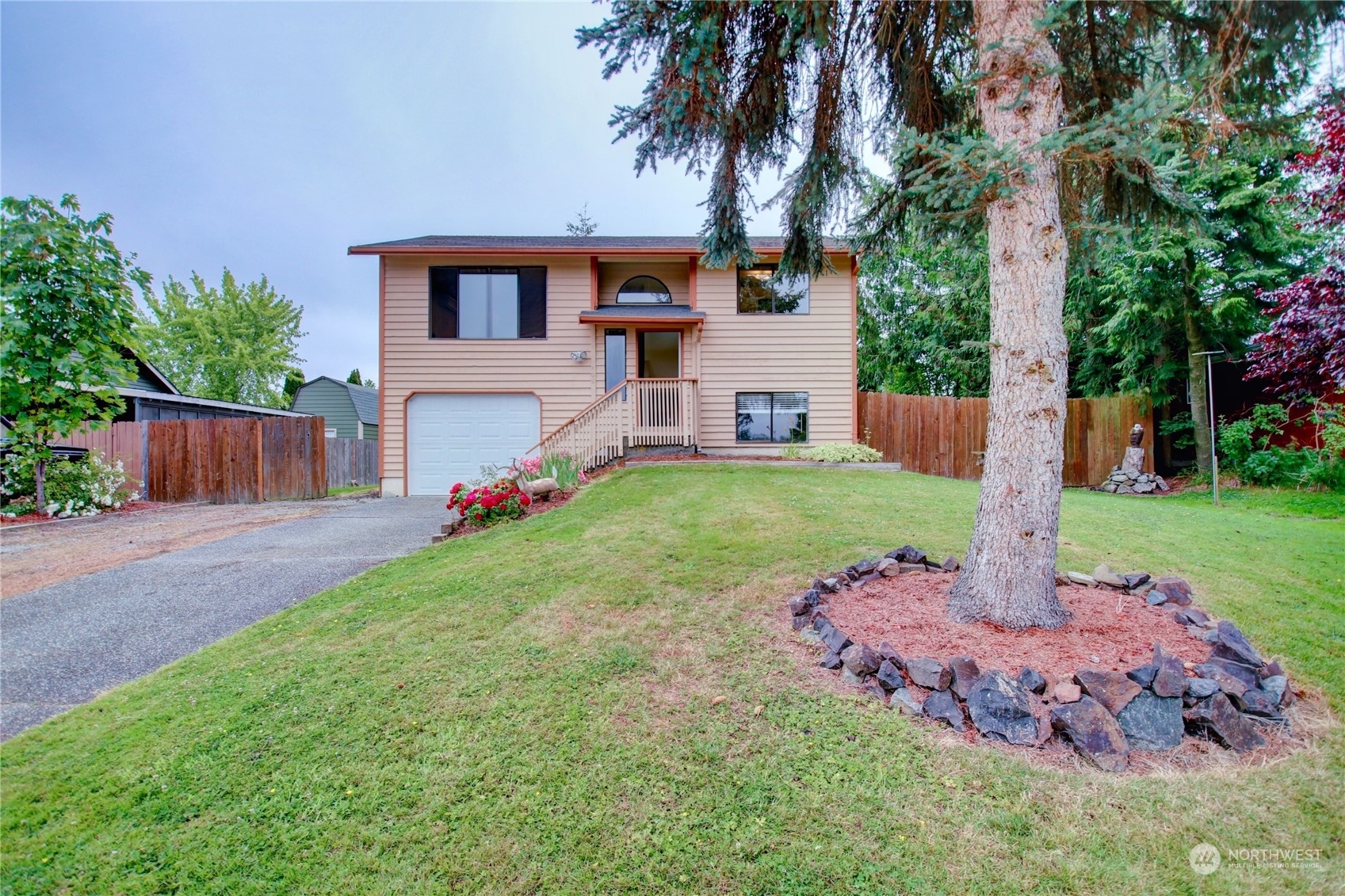 Property Photo:  408 S 25th Street  WA 98274 