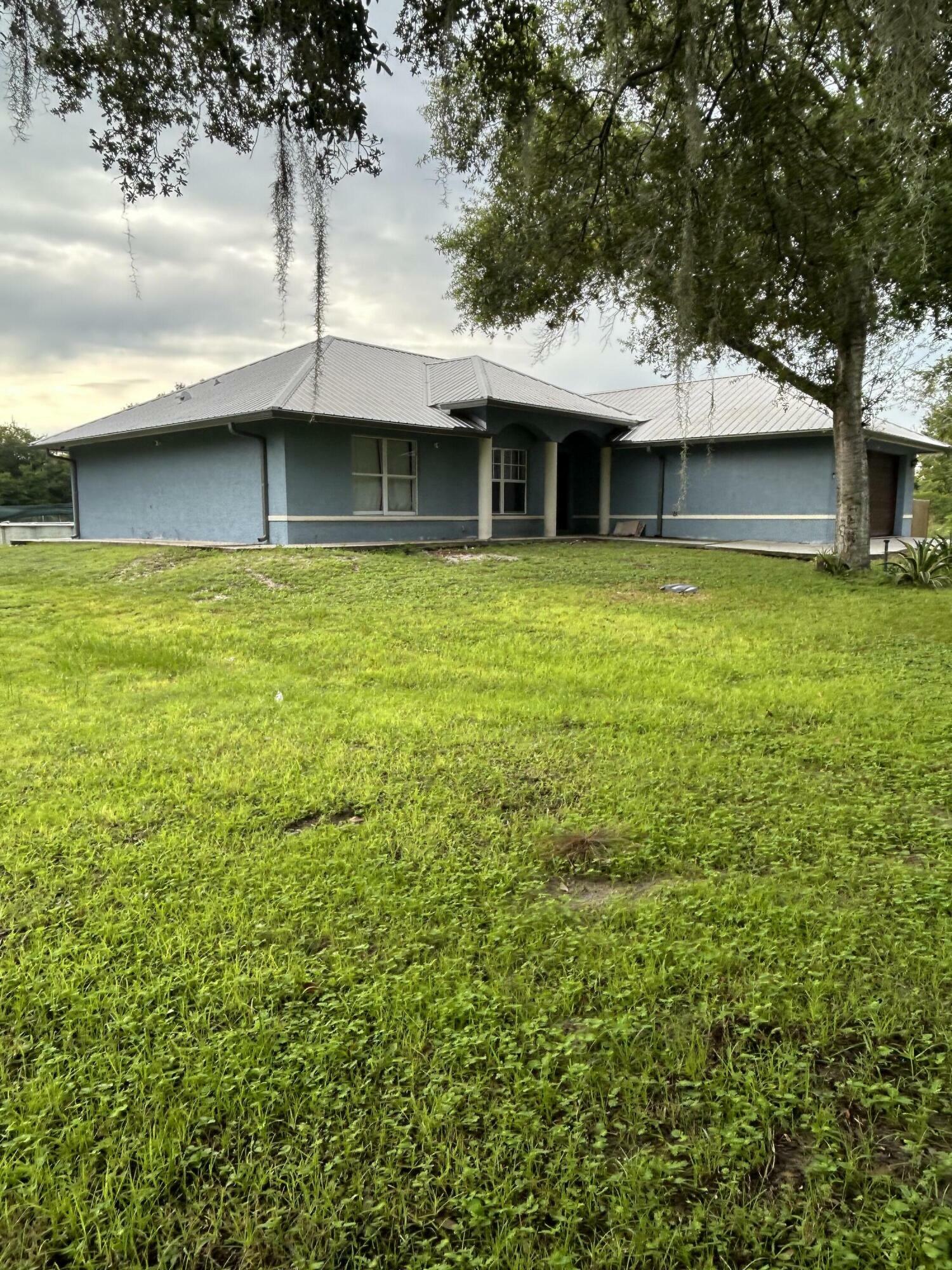 Property Photo:  8052 County Road 833  FL 33440 