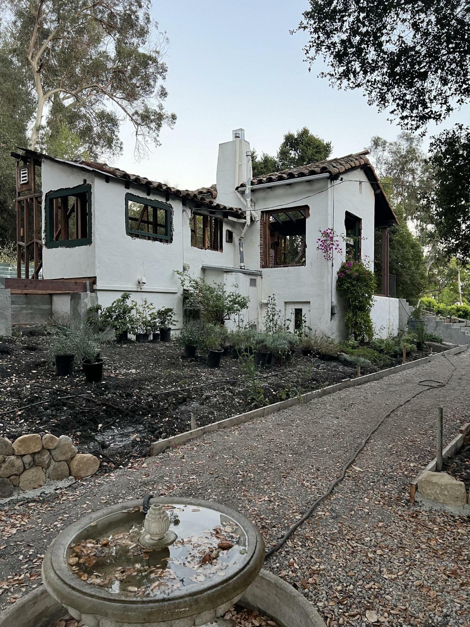 Property Photo:  484 Barker Pass Road  CA 93108 