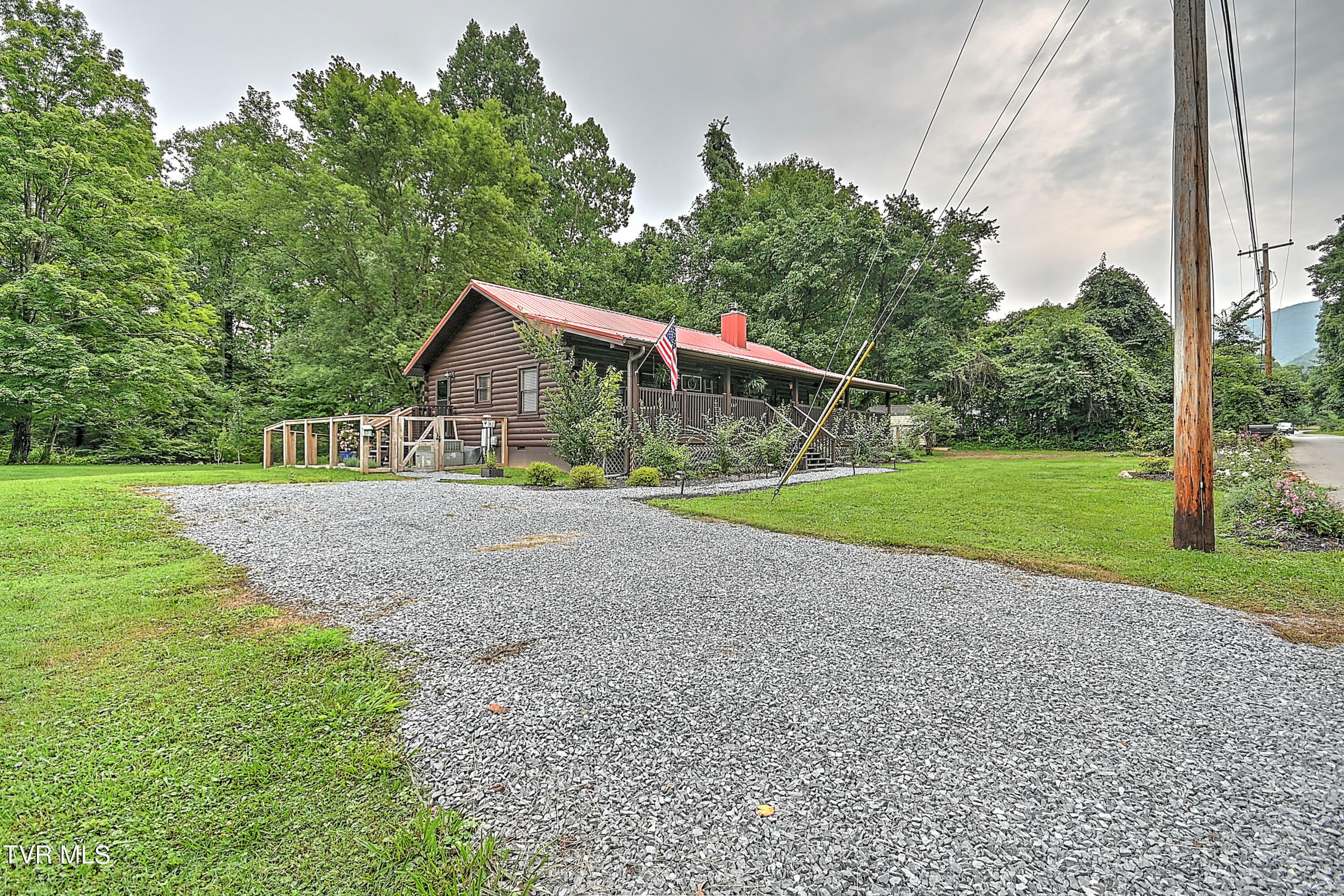 Property Photo:  135 Grindstaff Hollow Rd Road  TN 37643 