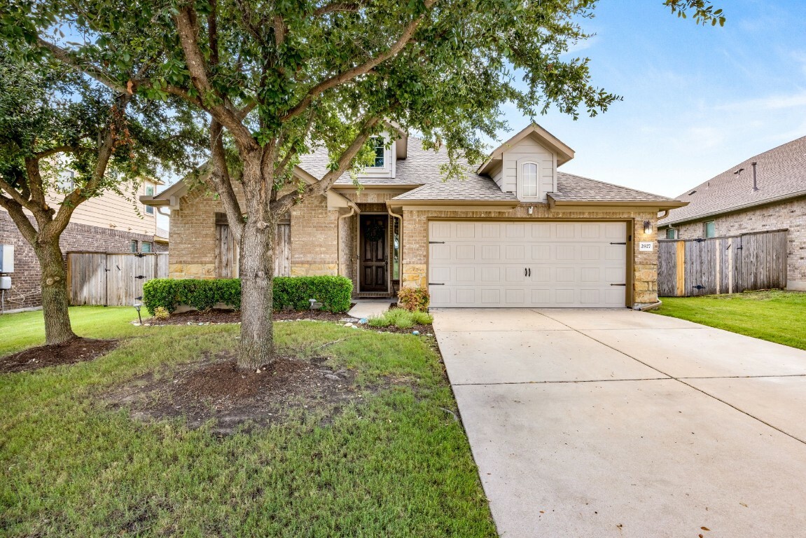 Property Photo:  2927 Bluffstone Drive  TX 78665 