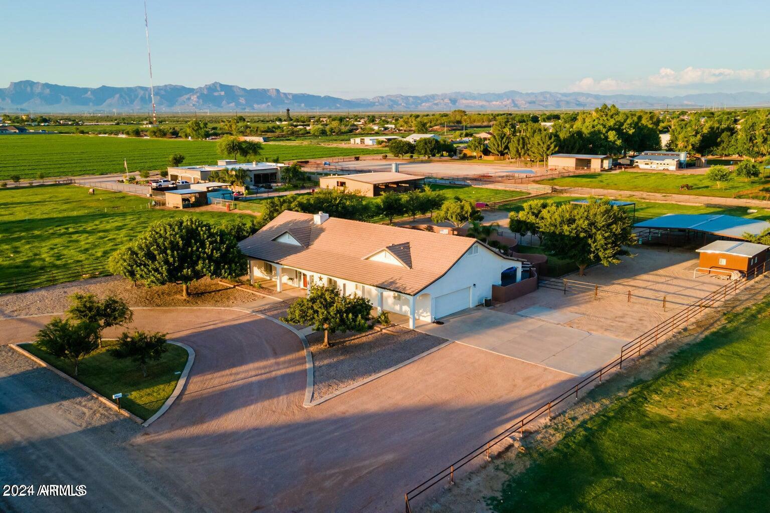 Property Photo:  39791 N Country Lane  AZ 85140 