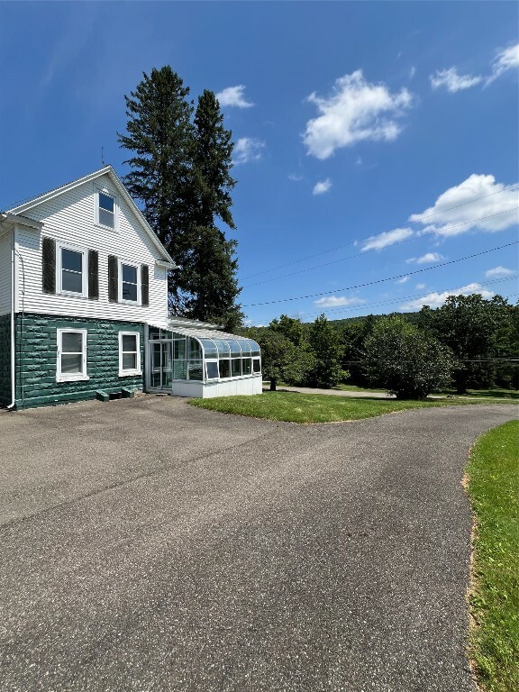 Property Photo:  1153 Oakdale Road  NY 13790 