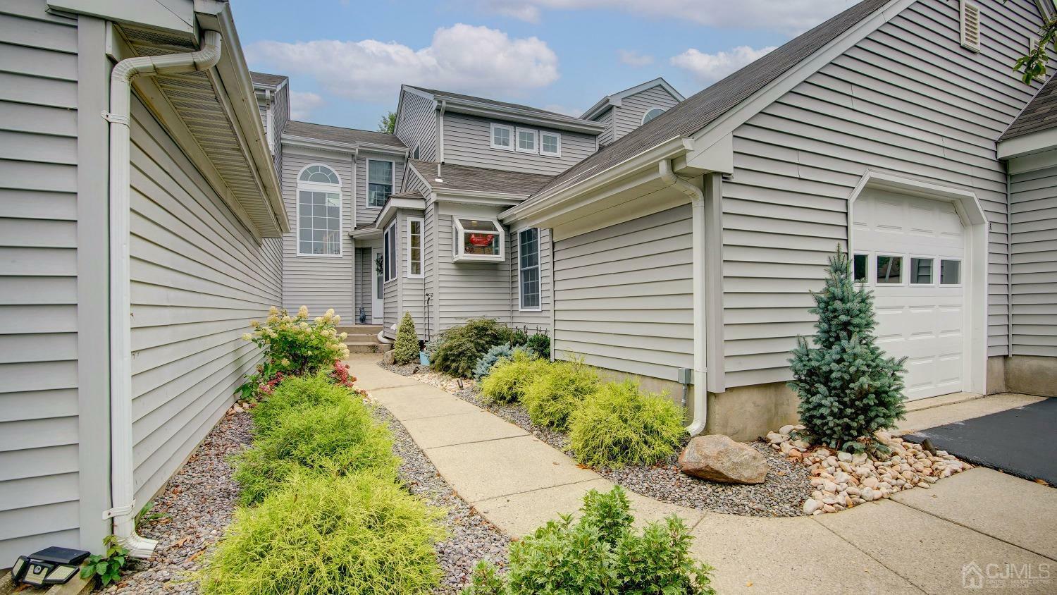 Property Photo:  4-B Rutherford Hayes Drive B  NJ 08831 