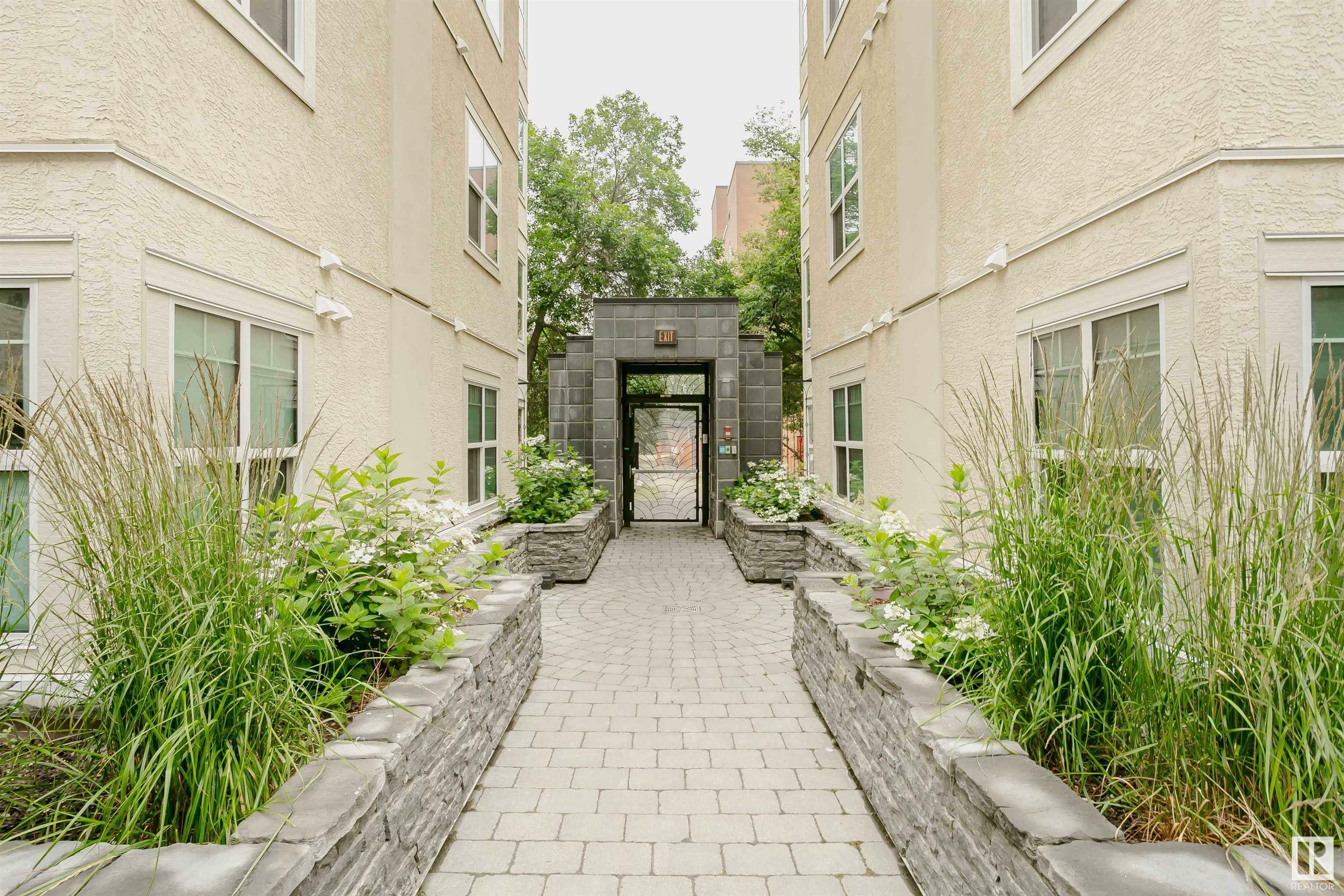 Photo de la propriété:  9828 112 Street NW 203  AB T5K 1L4 