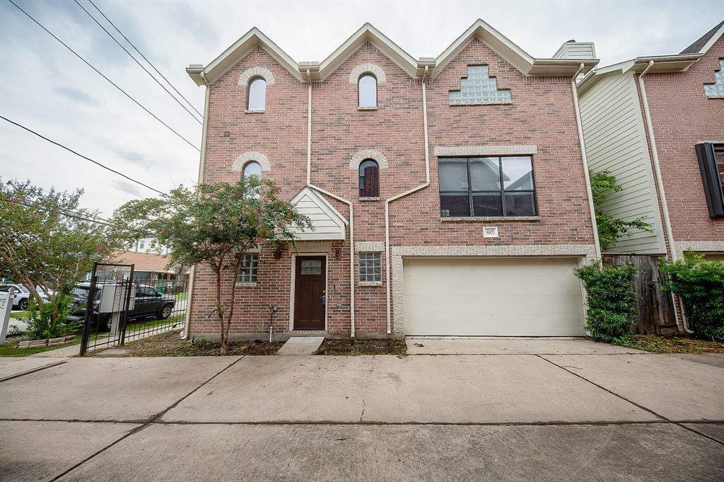 Property Photo:  5907 Petty Street  TX 77007 