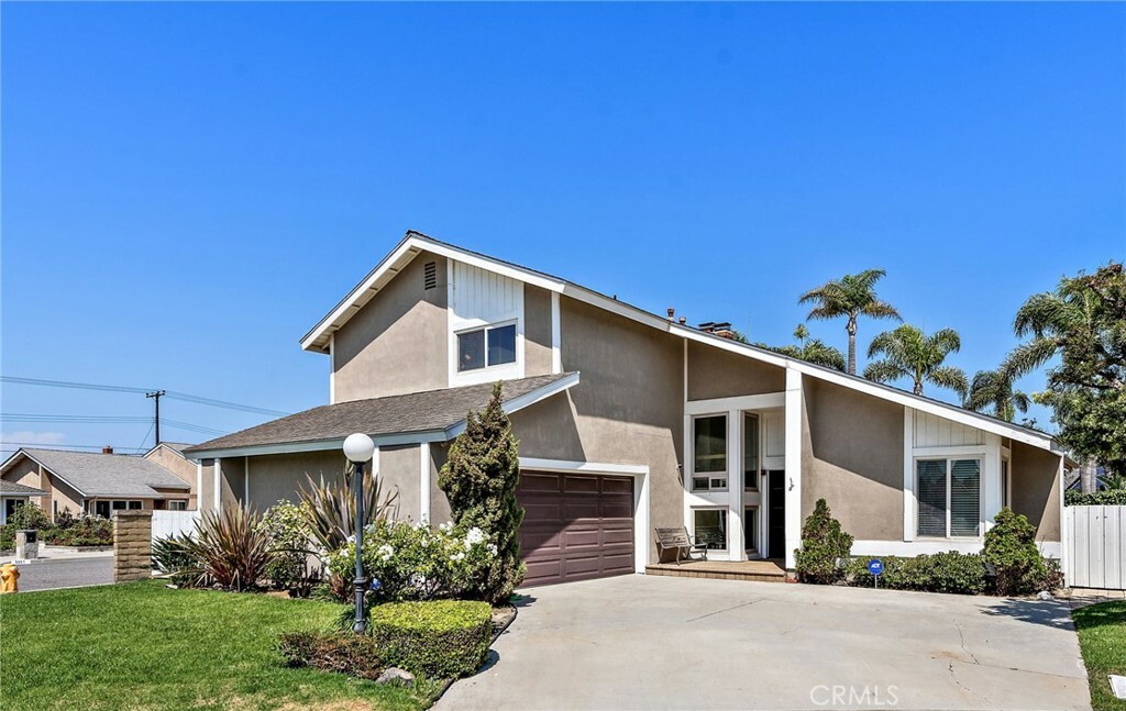 Property Photo:  17902 Portside Circle  CA 92649 