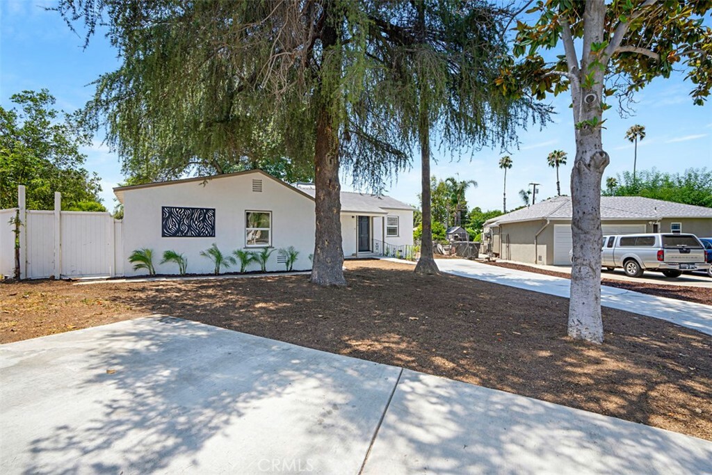 Property Photo:  6056 Colonial Drive  CA 92506 