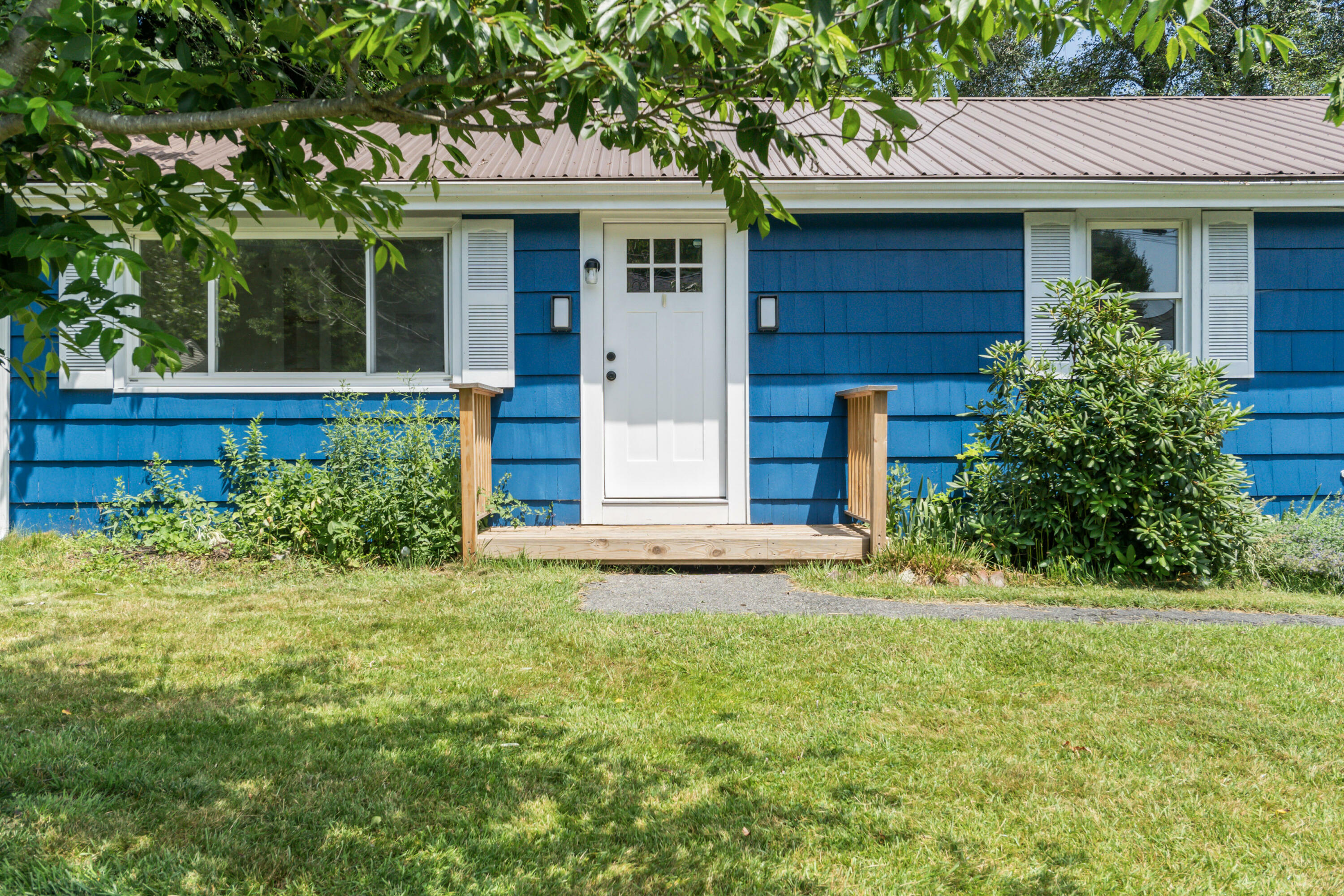 Property Photo:  93 Dorothy Street  ME 04103 