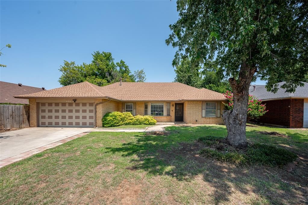 Property Photo: 5105 SE 53rd Street OK 73135