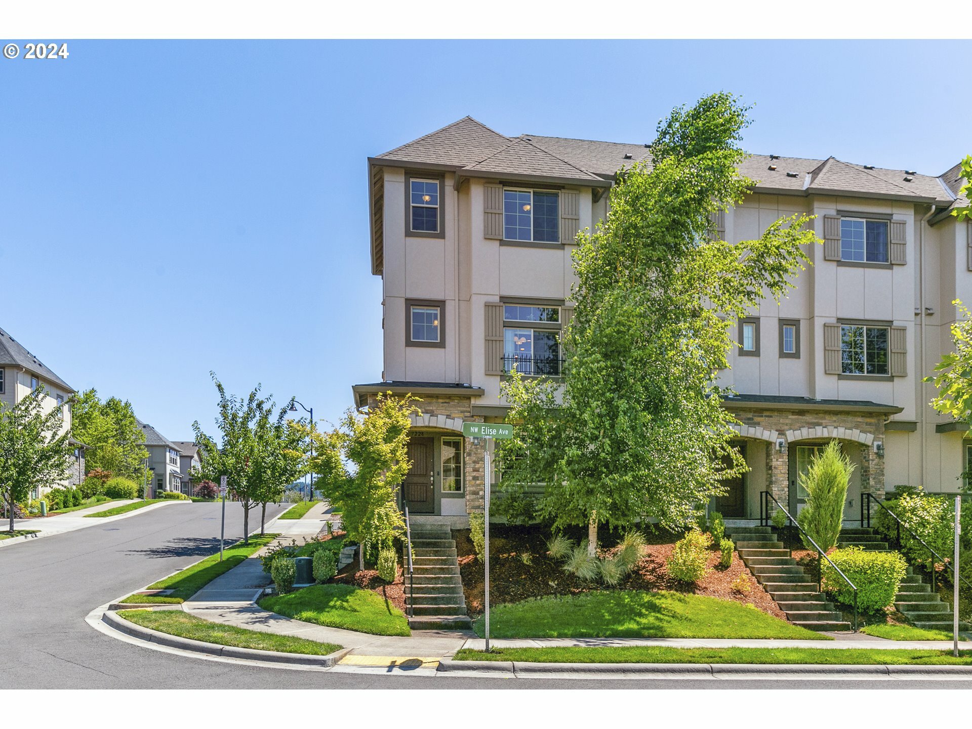 Property Photo: 7228 NW Elise Ave OR 97229