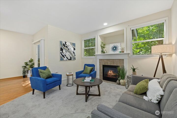 Property Photo: 325 S 51st Street C WA 98055