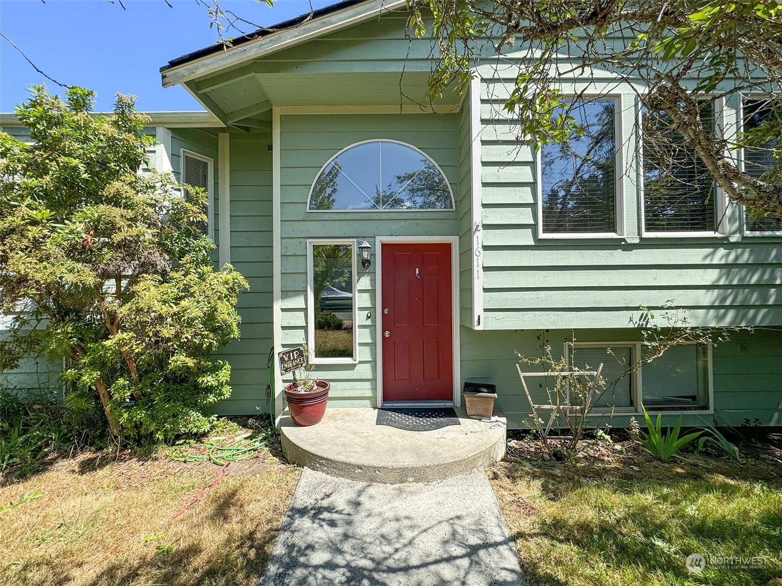 Property Photo:  1611 W 15th Street  WA 98363 