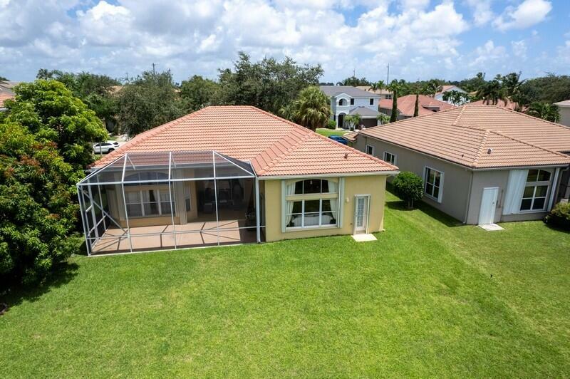 Property Photo:  6159 Shadow Tree Lane  FL 33463 