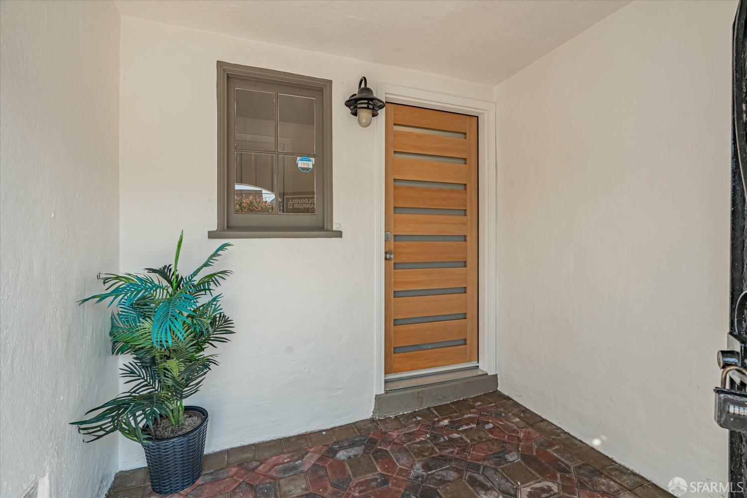 Property Photo:  1870 44th Avenue  CA 94122 