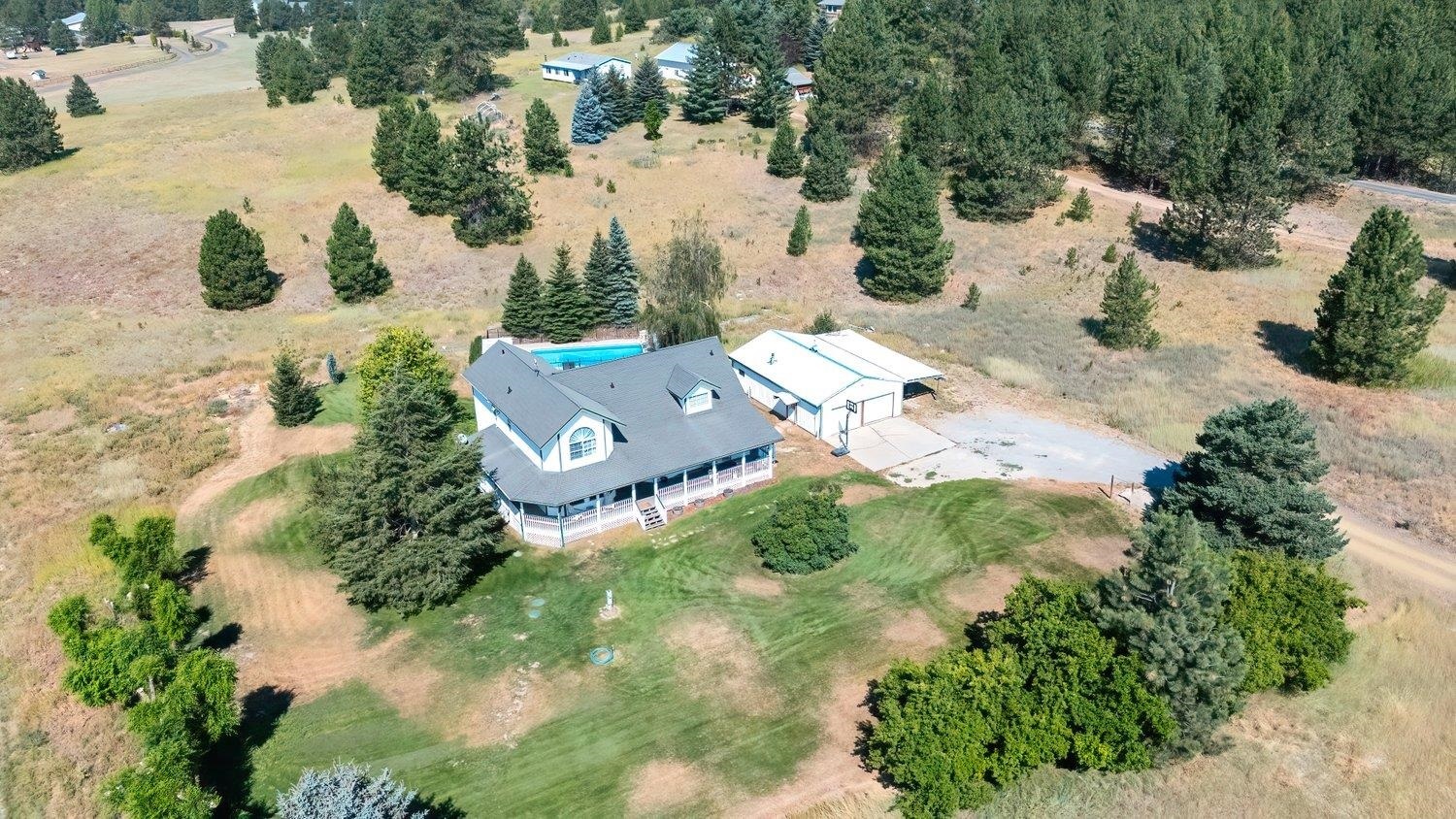 Property Photo:  25927 N Dalton Rd  WA 99006 