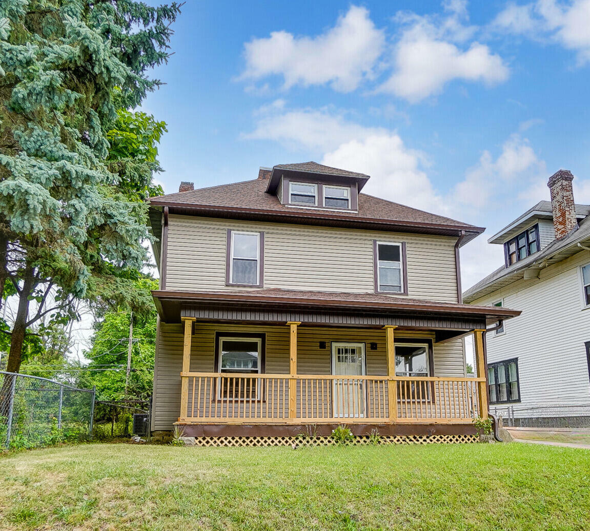 Property Photo:  320 W Grand Avenue  OH 45506 