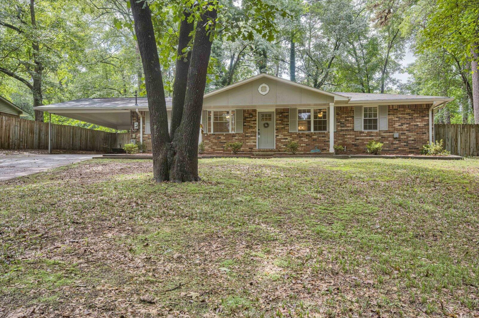 310 W Lake Shore Drive  Martinez GA 30907 photo