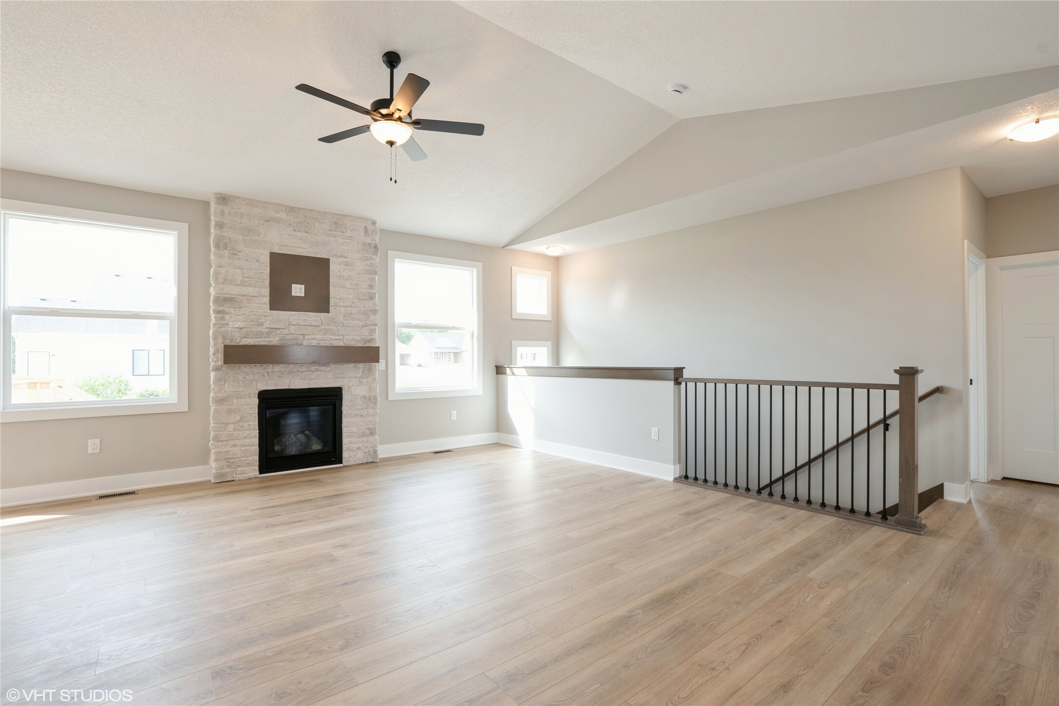 Property Photo:  280 NW Ashley Avenue  IA 50263 