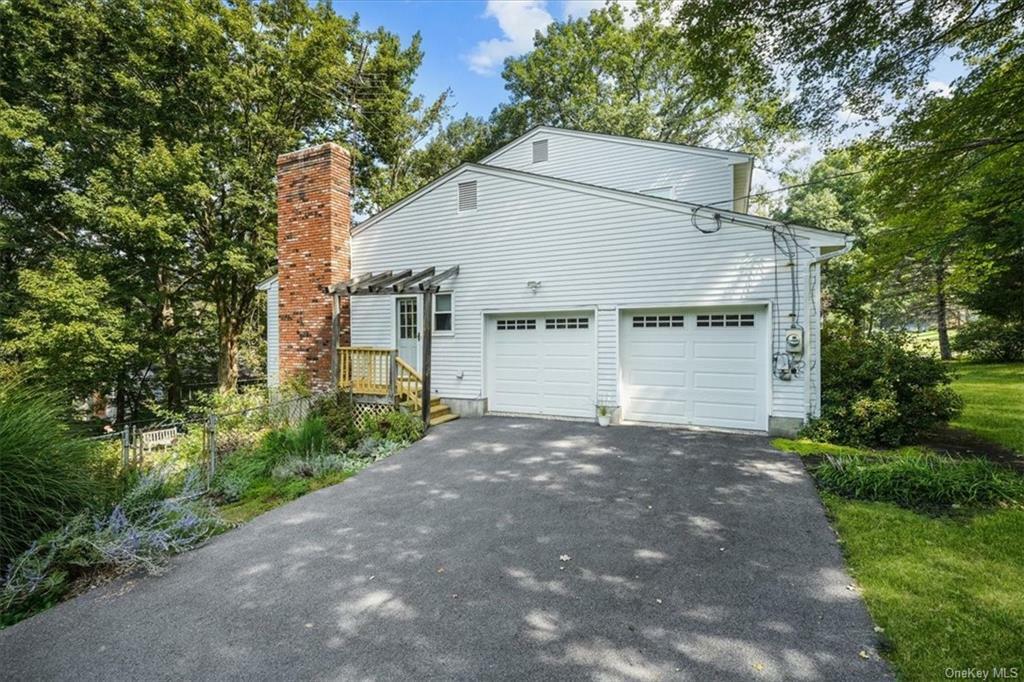 Property Photo:  22 Gregory Drive  NY 10924 