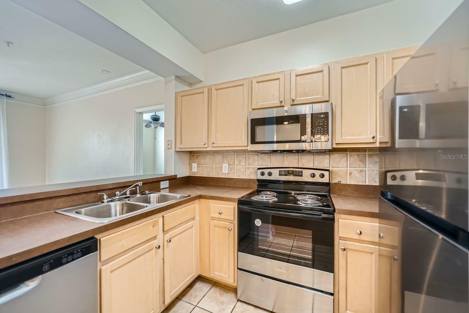 Property Photo:  12938 Penn Station Court 308  FL 32821 