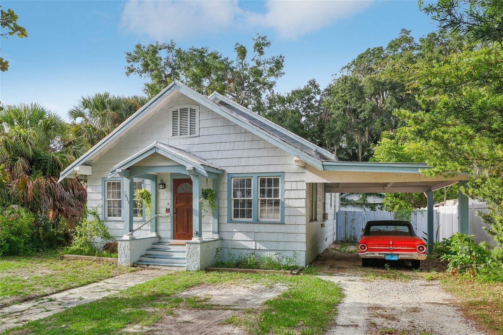 Property Photo:  1033 Linden Street  FL 34711 