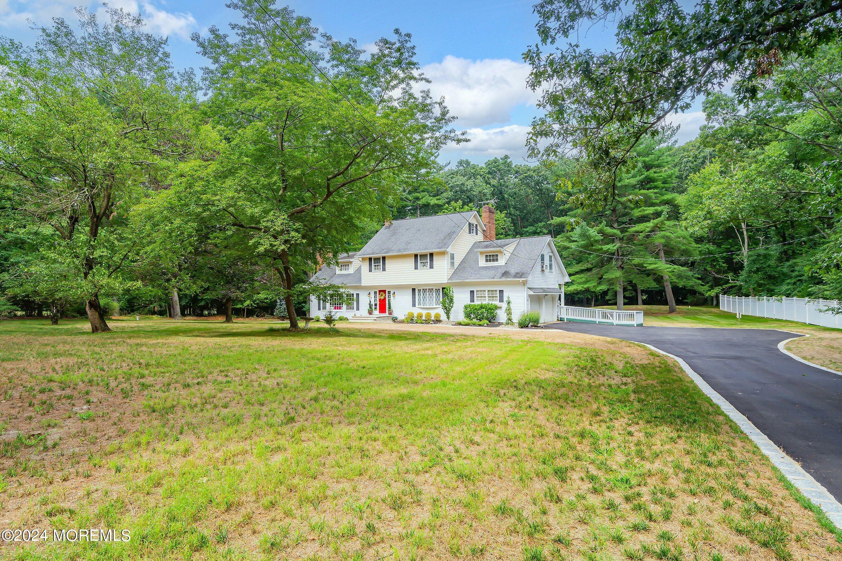 Property Photo:  211 Stillhouse Road  NJ 08510 