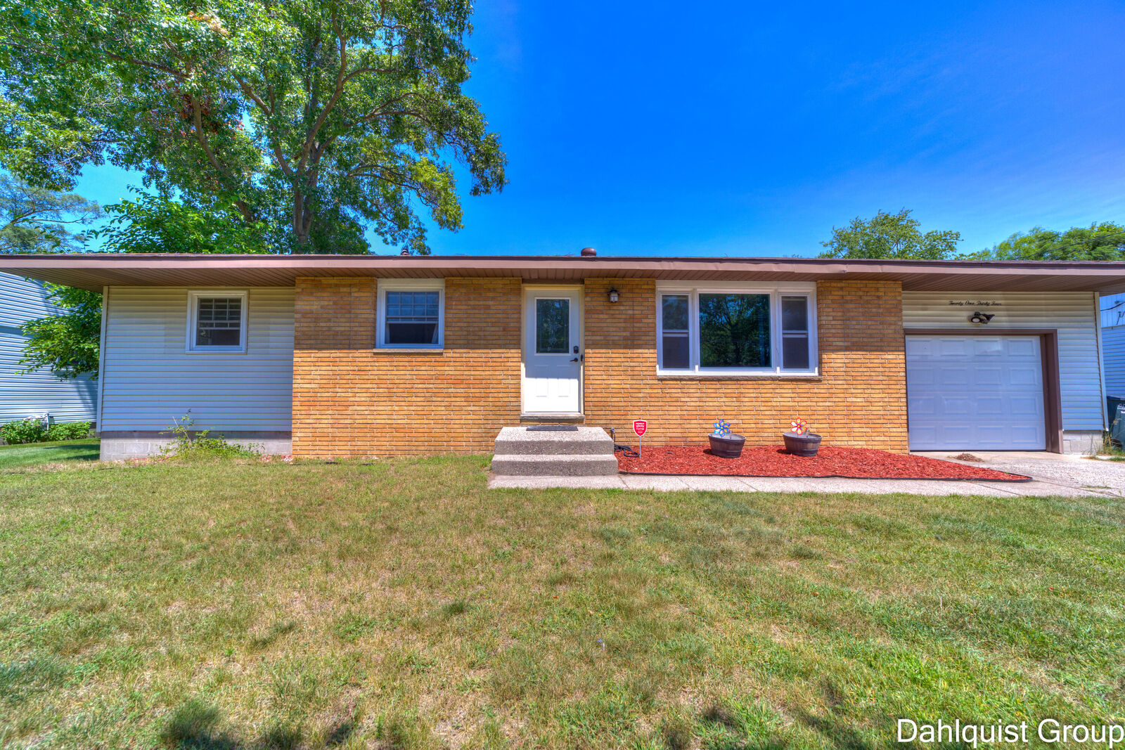Property Photo:  2134 Lincoln Park Drive  MI 49441 