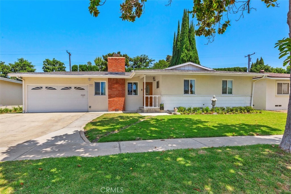 Property Photo:  1727 W Cris Avenue  CA 92804 