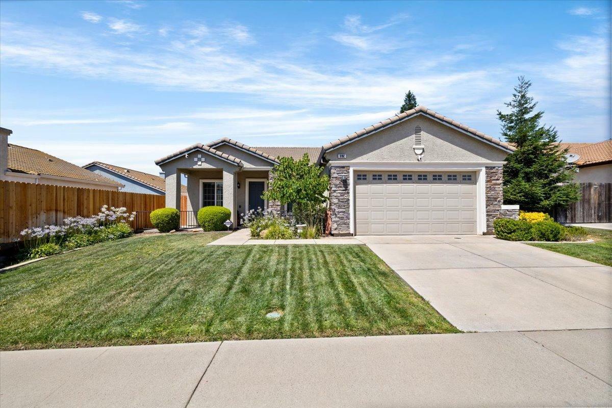 Property Photo:  10192 Azinger Way  CA 95829 