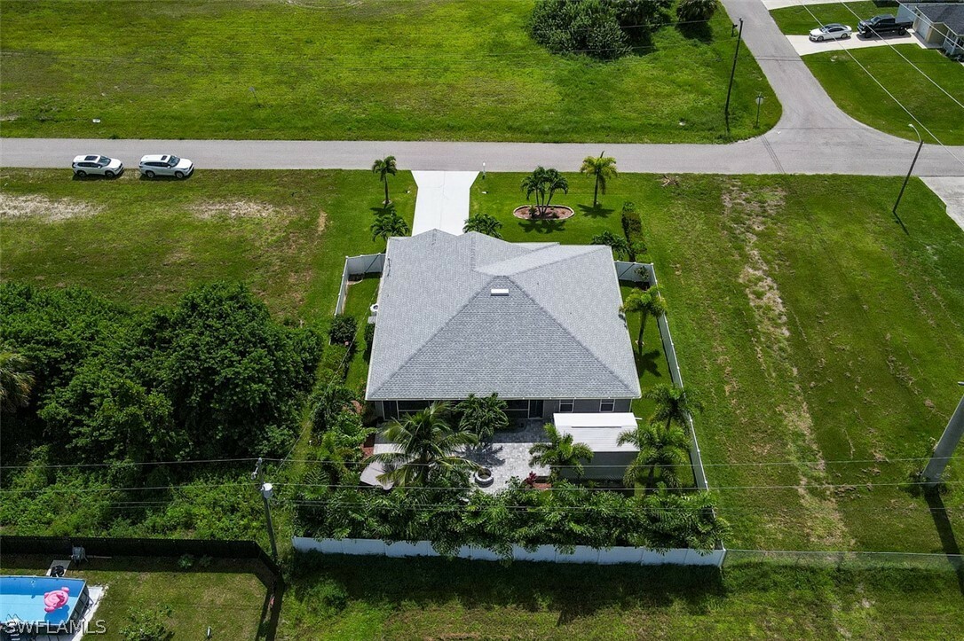 Property Photo:  2722 NE 3rd Avenue  FL 33909 