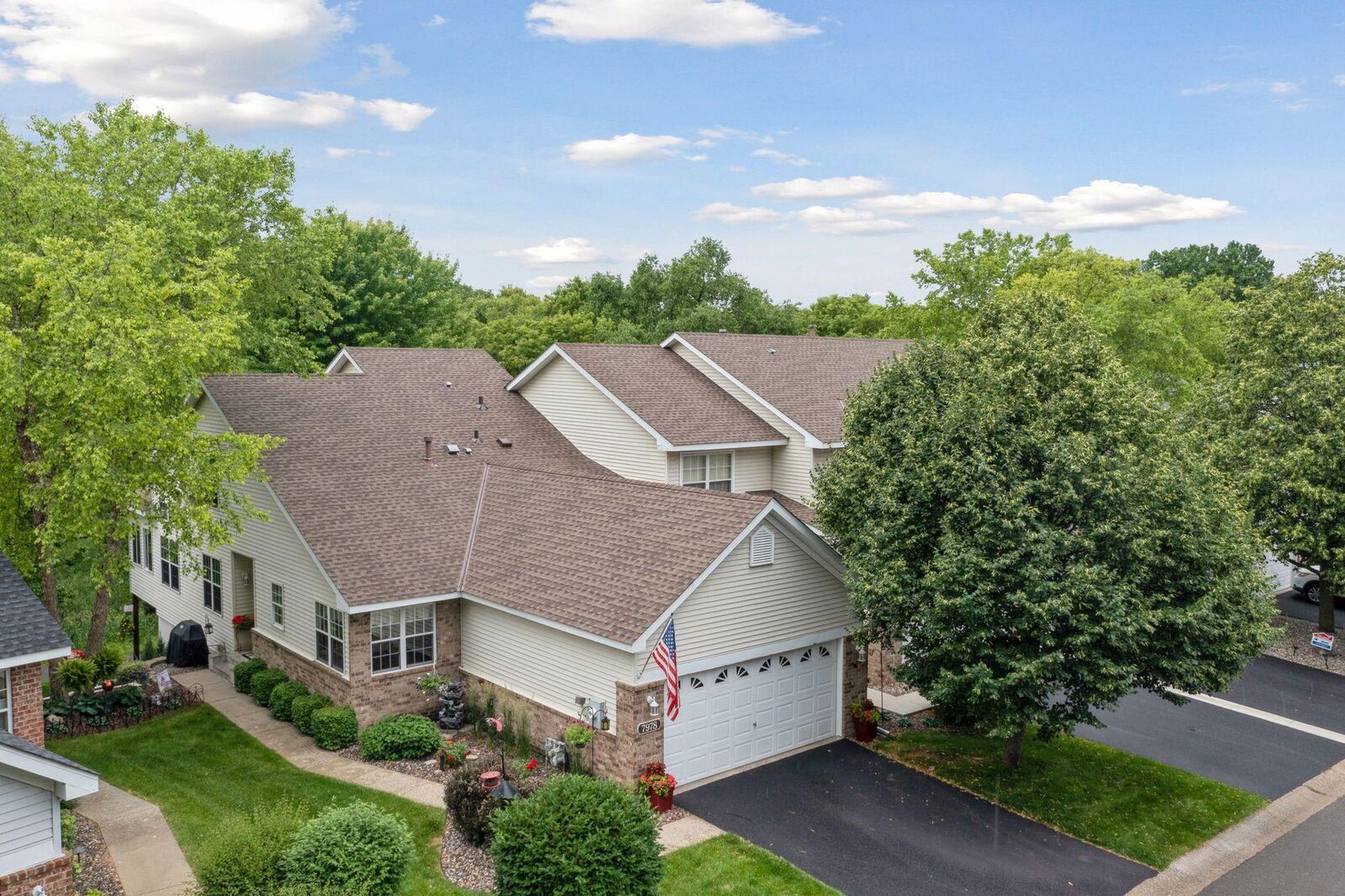 Property Photo: 7978 Autumn Ridge Way MN 55317