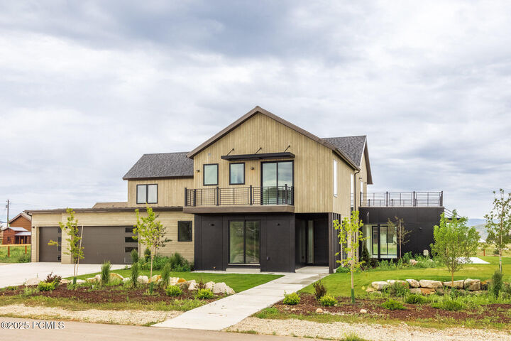 Property Photo: 798 Lazy Way UT 84036