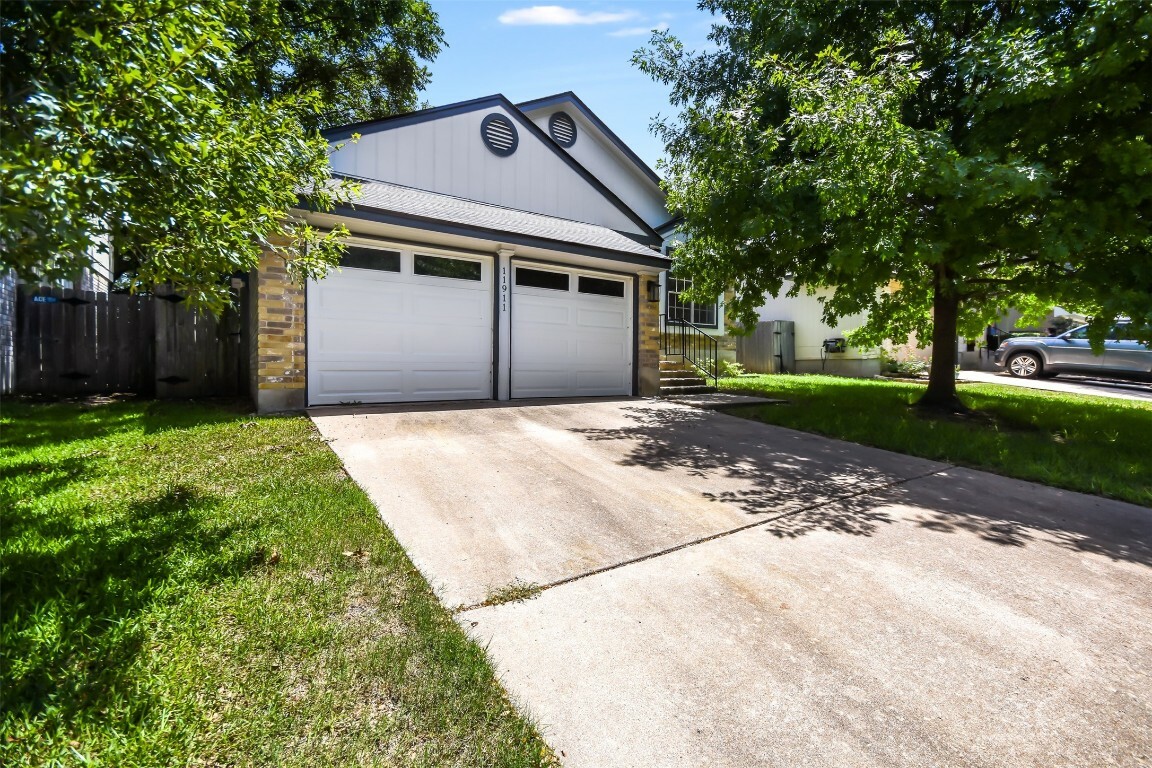 Property Photo:  11911 Shady Springs Road  TX 78758 